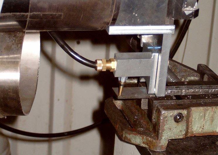 Versuchsaufbau
              nachlaufendes Schneiden